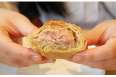 中秋節(jié)已過，看魔都食品店如何將鮮肉月餅打造成排隊(duì)2小時(shí)盛景！